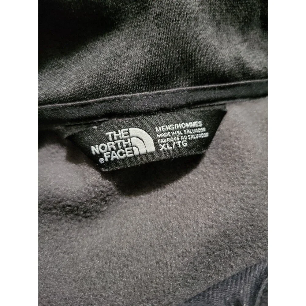 (#16) The North Face Men's XL Gray Fleece 1/4 Zip Mock Neck Pullover